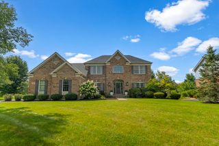 15 Glacier Circle, South Barrington, IL 60010