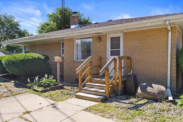7915 45th AVENUE, Kenosha, WI 53142