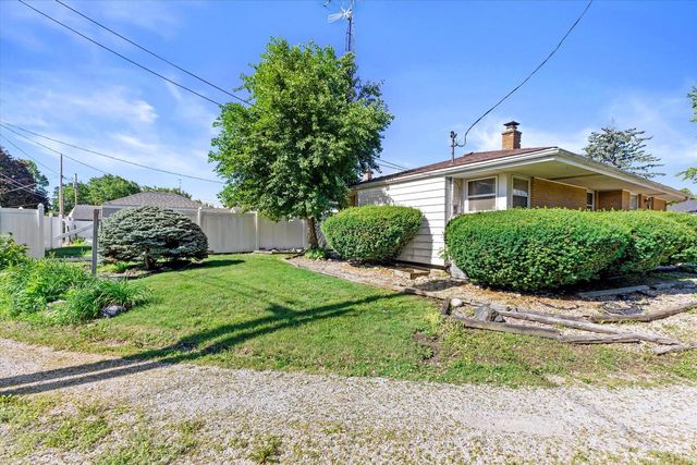 7915 45th AVENUE, Kenosha, WI 53142