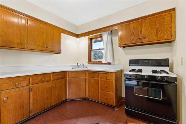 7915 45th AVENUE, Kenosha, WI 53142