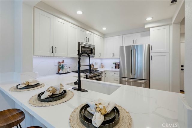 3 Three Vines Court, Ladera Ranch, CA 92694