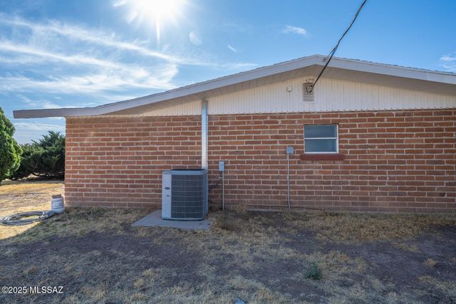 3923 W Thompson Road, Elfrida, AZ 85610