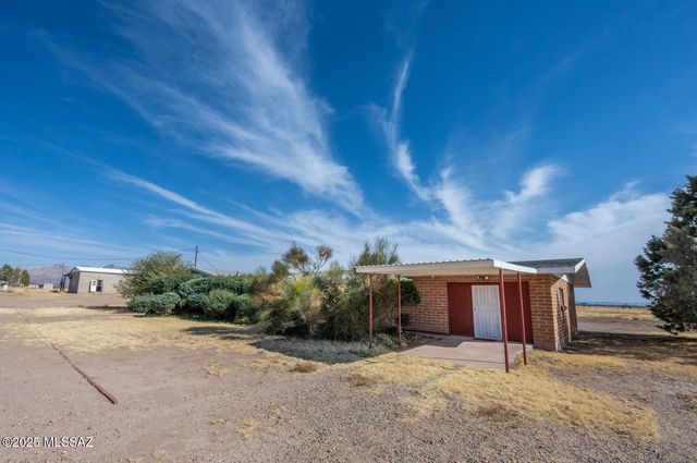 3923 W Thompson Road, Elfrida, AZ 85610