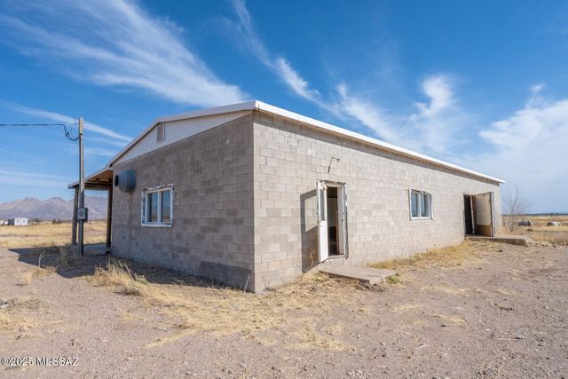 3923 W Thompson Road, Elfrida, AZ 85610