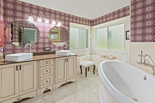 1221 Bell Rock CIR, Pflugerville, TX 78660