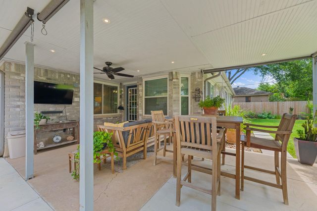 1221 Bell Rock CIR, Pflugerville, TX 78660