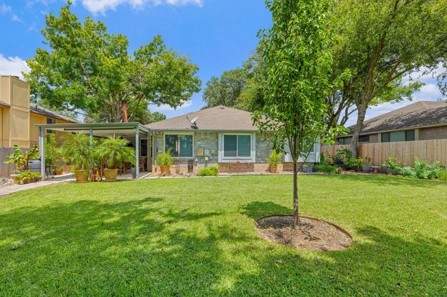1221 Bell Rock CIR, Pflugerville, TX 78660