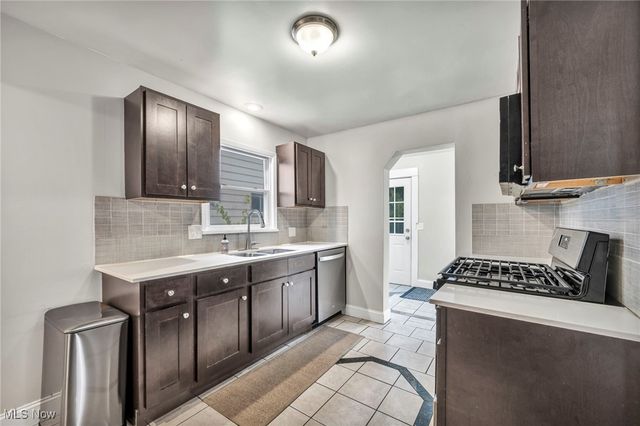 3879 W 157th Street, Cleveland, OH 44111