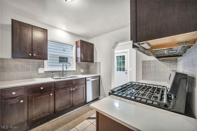 3879 W 157th Street, Cleveland, OH 44111