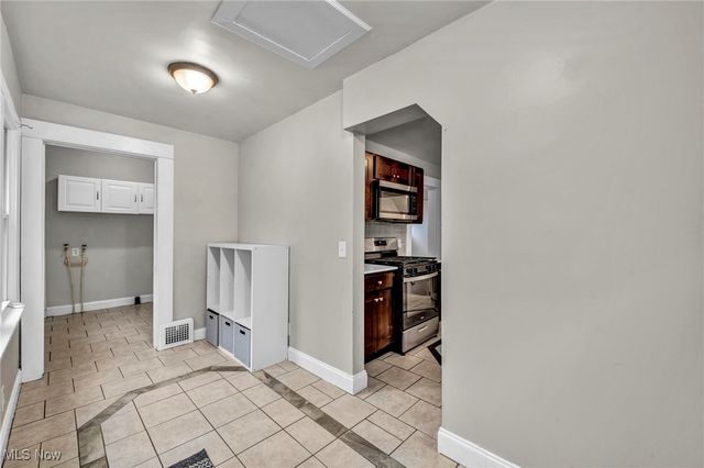 3879 W 157th Street, Cleveland, OH 44111