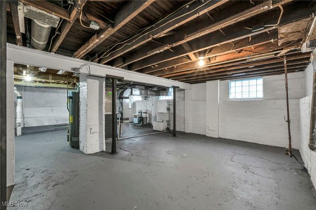 3879 W 157th Street, Cleveland, OH 44111