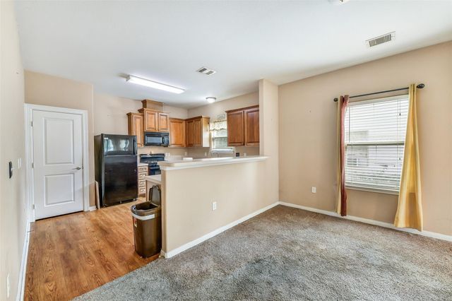 13242 9th Street, Santa Fe, TX 77510