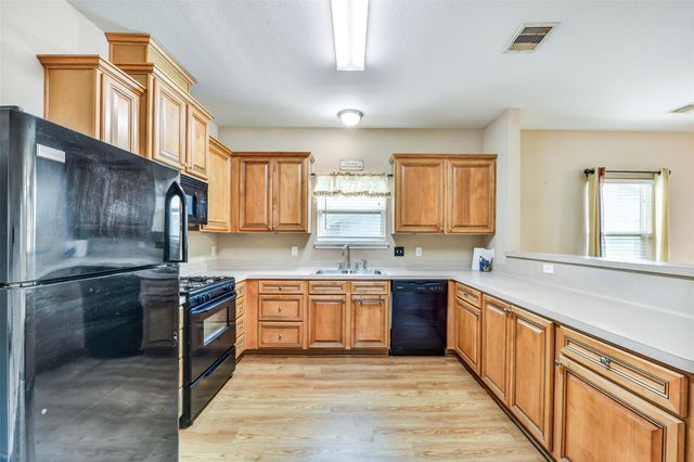 13242 9th Street, Santa Fe, TX 77510