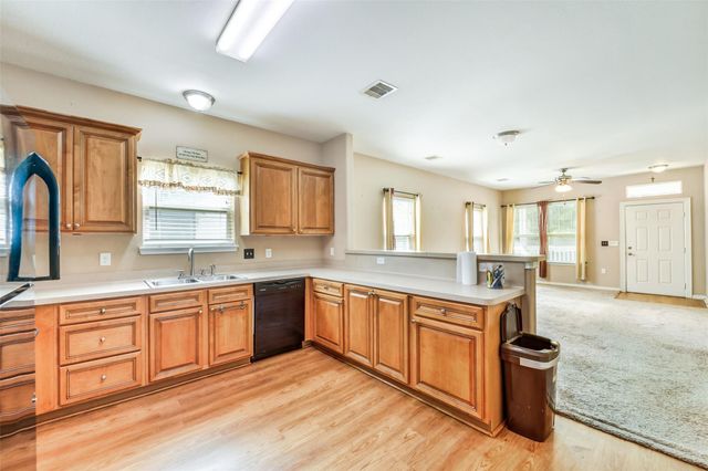 13242 9th Street, Santa Fe, TX 77510