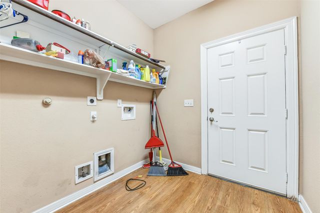 13242 9th Street, Santa Fe, TX 77510