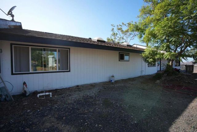 3730 Silverleaf Lane, Vista, CA 92084
