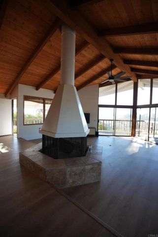 3730 Silverleaf Lane, Vista, CA 92084
