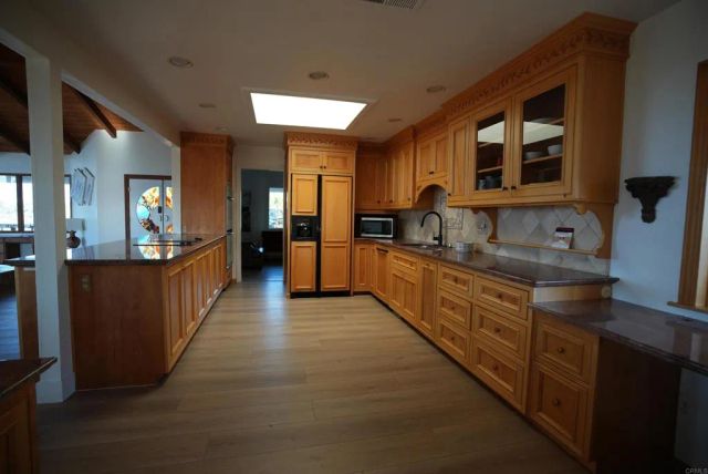 3730 Silverleaf Lane, Vista, CA 92084