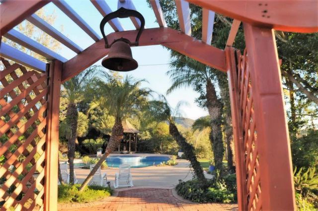 3730 Silverleaf Lane, Vista, CA 92084