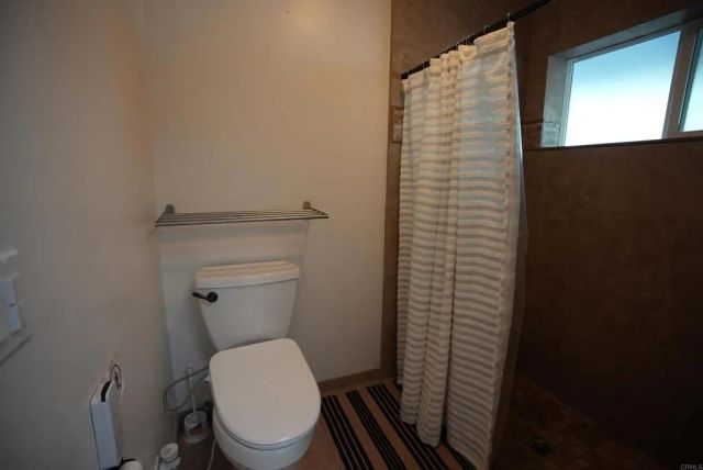 3730 Silverleaf Lane, Vista, CA 92084
