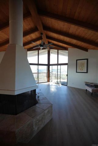 3730 Silverleaf Lane, Vista, CA 92084