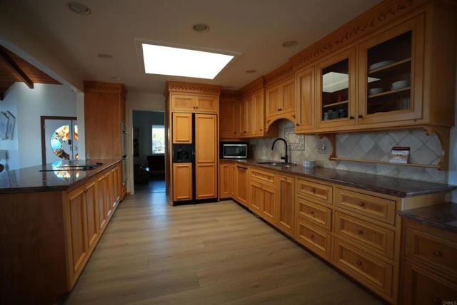 3730 Silverleaf Lane, Vista, CA 92084