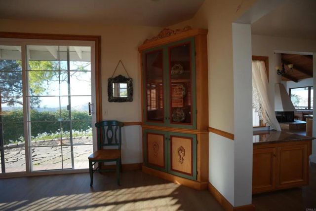 3730 Silverleaf Lane, Vista, CA 92084