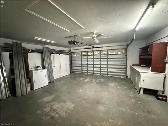 1713 SW 10th PL, Cape Coral, FL 33991