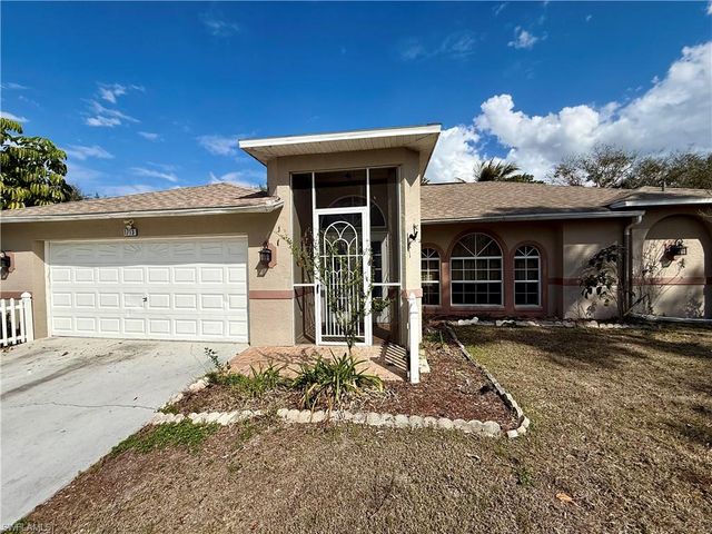 1713 SW 10th PL, Cape Coral, FL 33991