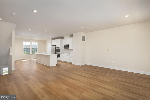 6310 BERKLEY BRIDGE PL, Haymarket, VA 20169