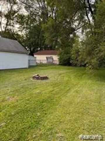 25866 Hanover Street, Dearborn Heights, MI 48125