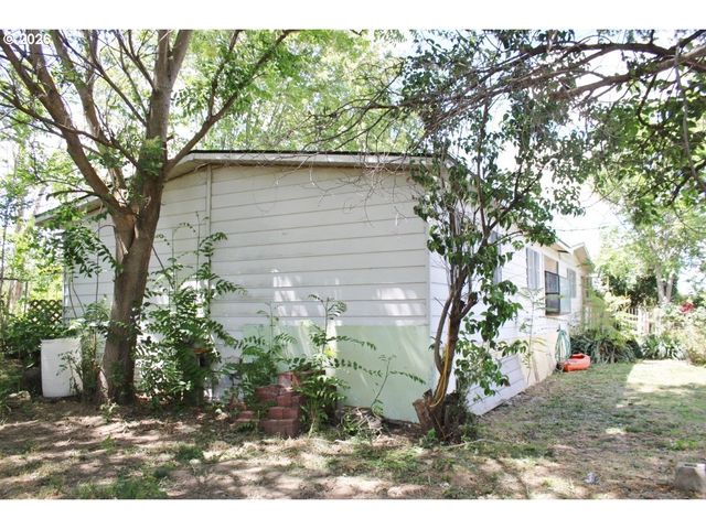 70822 Sw Douglas Dr, Pendleton, OR 97801