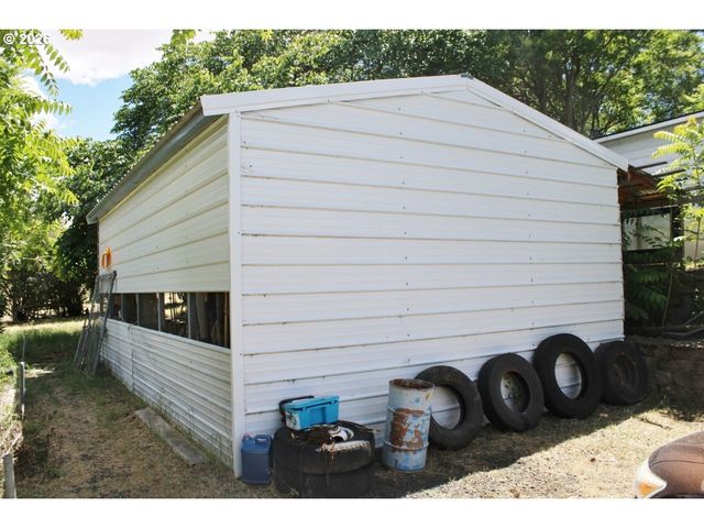 70822 Sw Douglas Dr, Pendleton, OR 97801