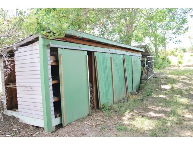 70822 Sw Douglas Dr, Pendleton, OR 97801