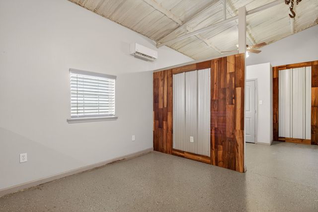 990 Doss Road, Millsap, TX 76066