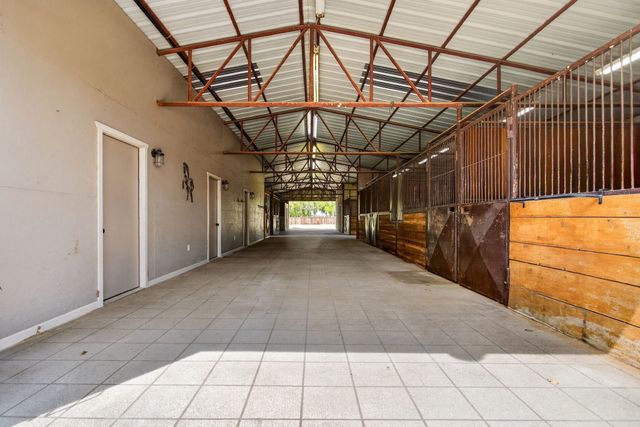 990 Doss Road, Millsap, TX 76066