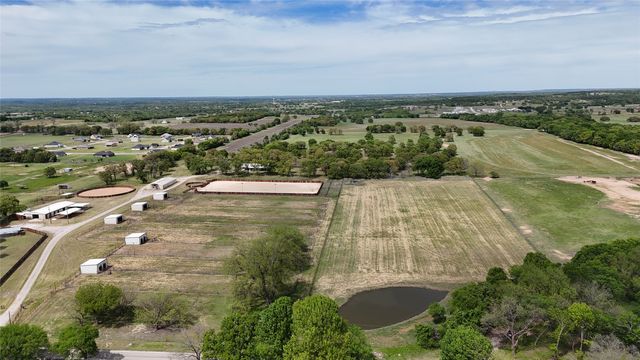 990 Doss Road, Millsap, TX 76066