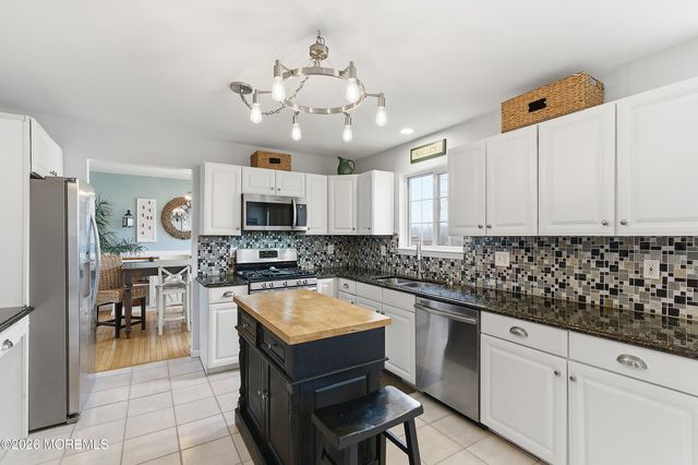 136 W End Avenue, Island Heights, NJ 08732