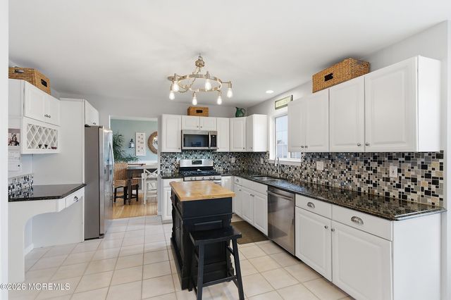 136 W End Avenue, Island Heights, NJ 08732