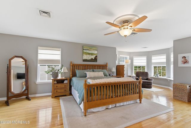 136 W End Avenue, Island Heights, NJ 08732