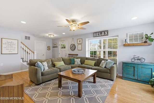 136 W End Avenue, Island Heights, NJ 08732