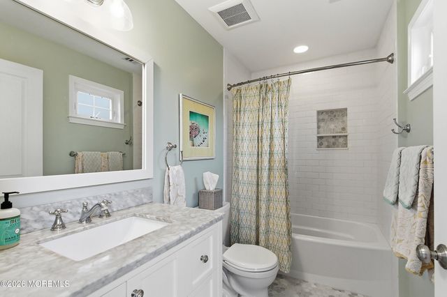 136 W End Avenue, Island Heights, NJ 08732