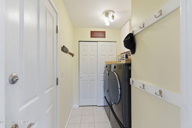 136 W End Avenue, Island Heights, NJ 08732
