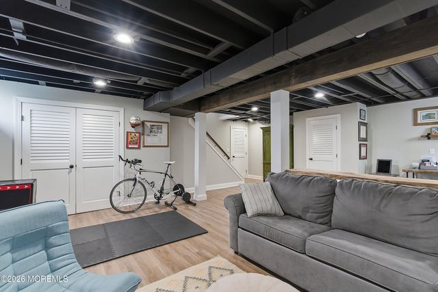 136 W End Avenue, Island Heights, NJ 08732