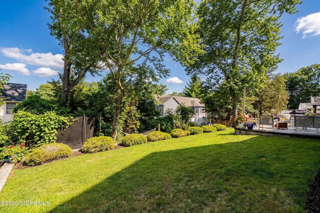 136 W End Avenue, Island Heights, NJ 08732