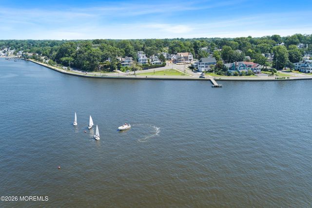 136 W End Avenue, Island Heights, NJ 08732