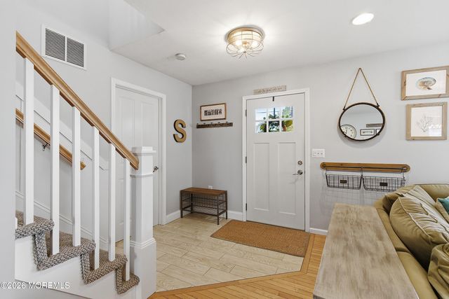 136 W End Avenue, Island Heights, NJ 08732