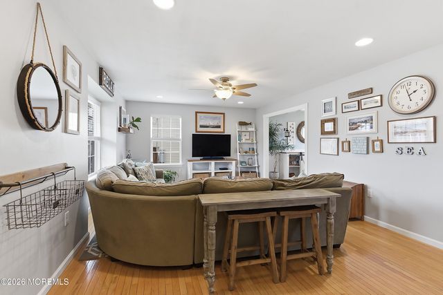 136 W End Avenue, Island Heights, NJ 08732