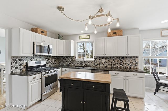 136 W End Avenue, Island Heights, NJ 08732