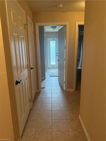 527 40th TER, Cape Coral, FL 33914